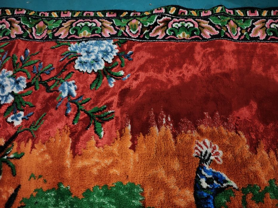 Carpetă de perete cu păuni