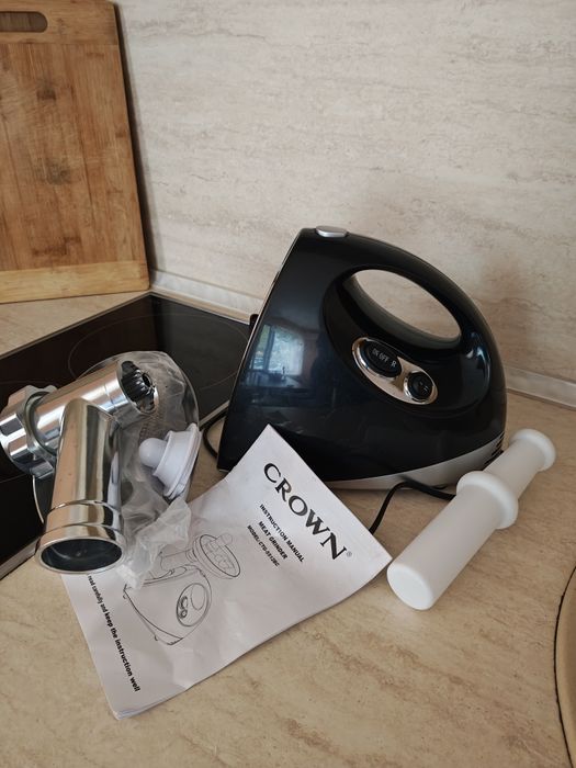 Електрическа месомелачка CROWN