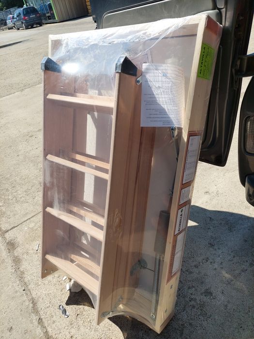 Scară metalică/lemn, pentru pod sau mansard