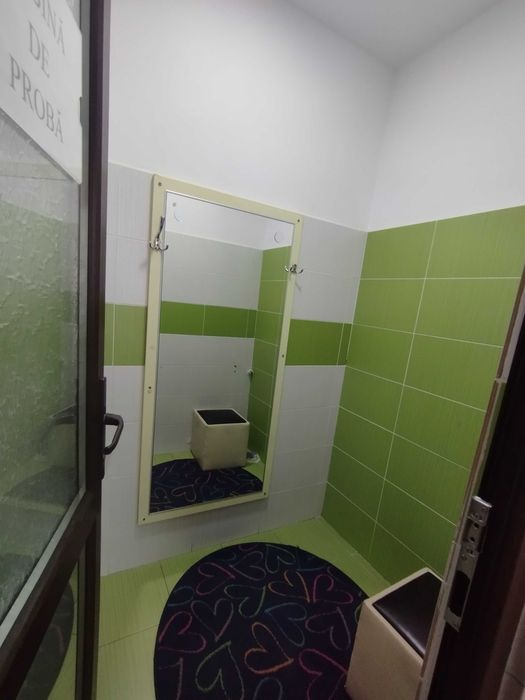 Inchiriez spatiu comercial in Moinesti