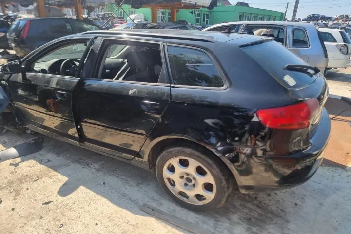 plansa ceasuri de bord fete de usi bara spate capota haion portbagaj armatura timonerie stop tripla far stanga dreapta nuca Audi A3 8P facelift motor 2.0tdi  140cp,  BMM dezmembrez