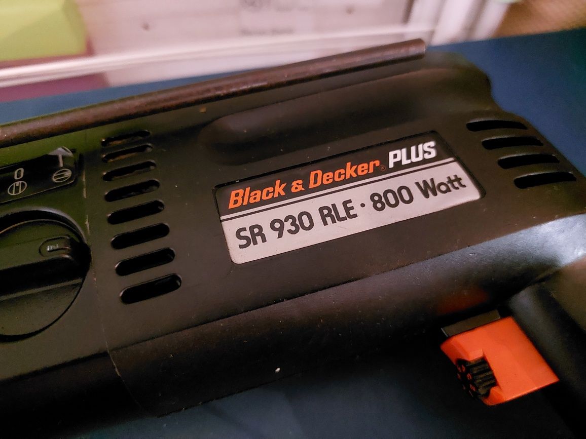 Двускоростна ударна бормашина Black Decker
