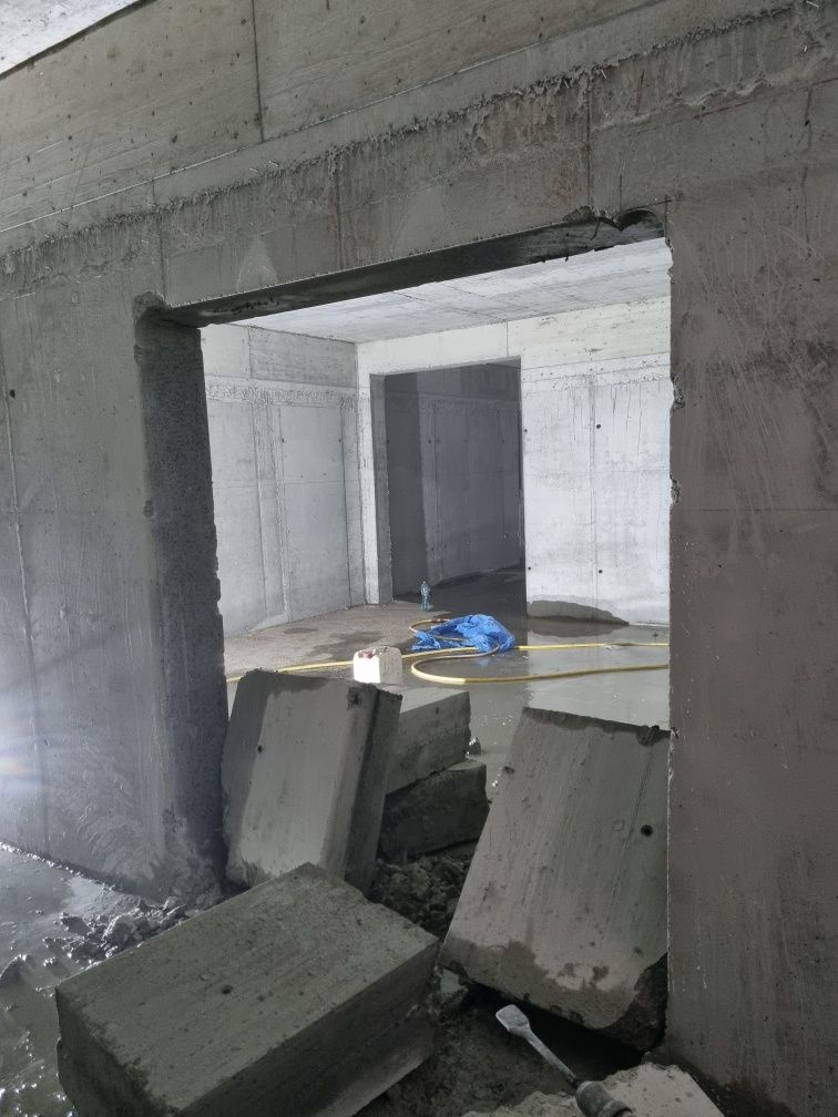 Taiat decupat secționat piconat carotat beton armat . Carota carotare