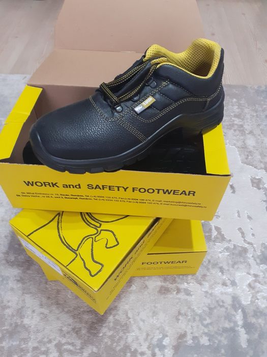 Pantofi protecție lucru cu bombeu