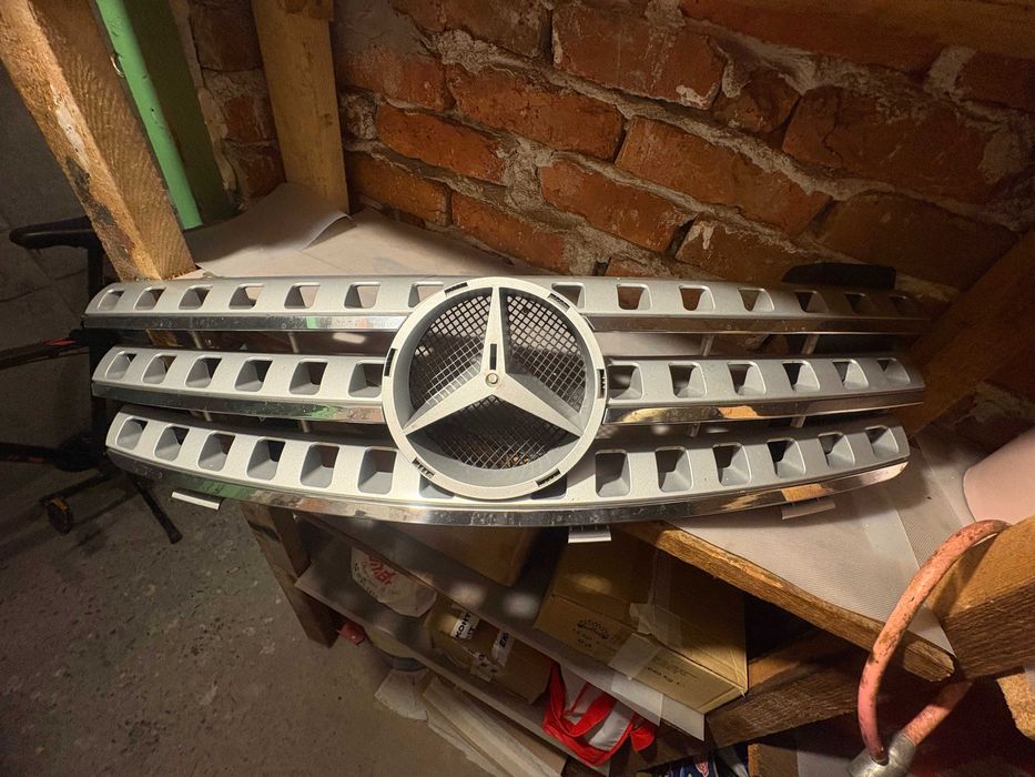 Челна Решетка МЛ 164 преди фейс лифт