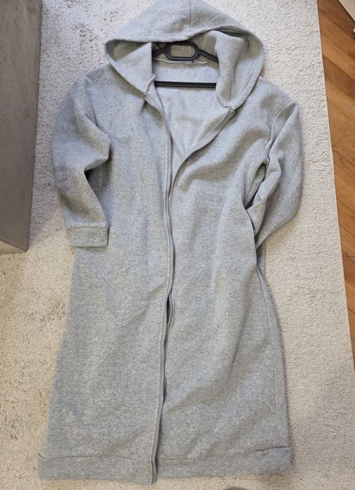 Много дълъг суичер