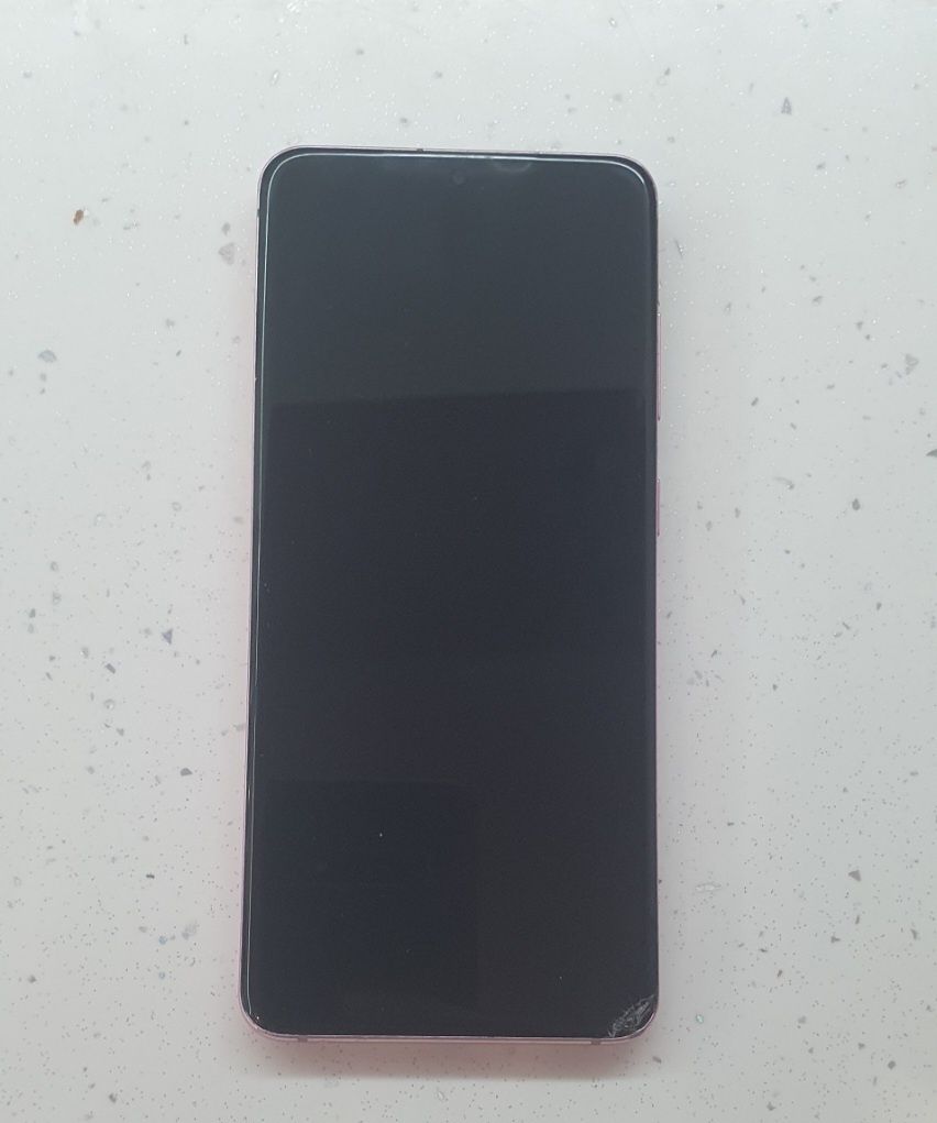 Samsung Galaxy S20 + 3 калъфа