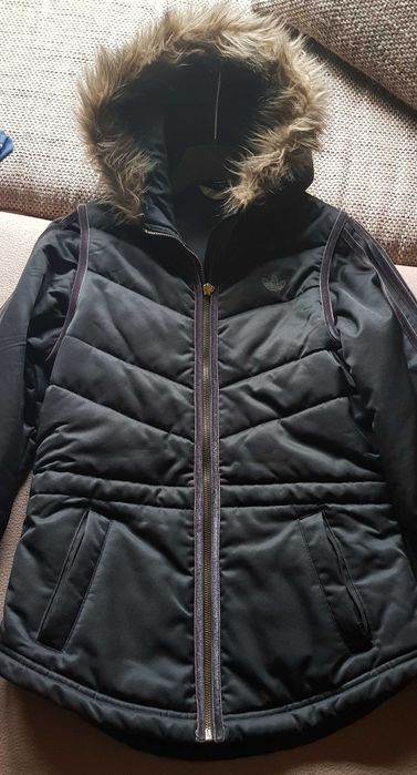 vand geaca adidas pentru femei