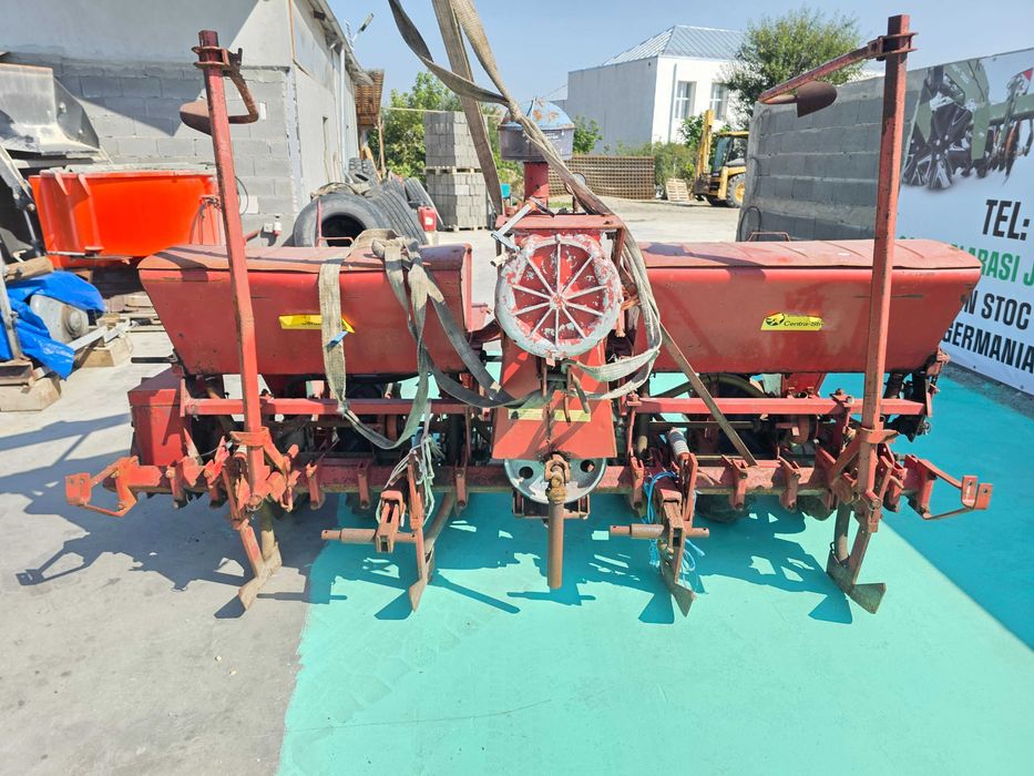 Semănătoare de porumb cu fertilizare 4 rânduri Becker