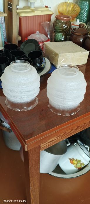 продам  2 плафона...