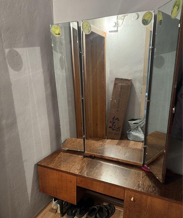 Туалетный столик