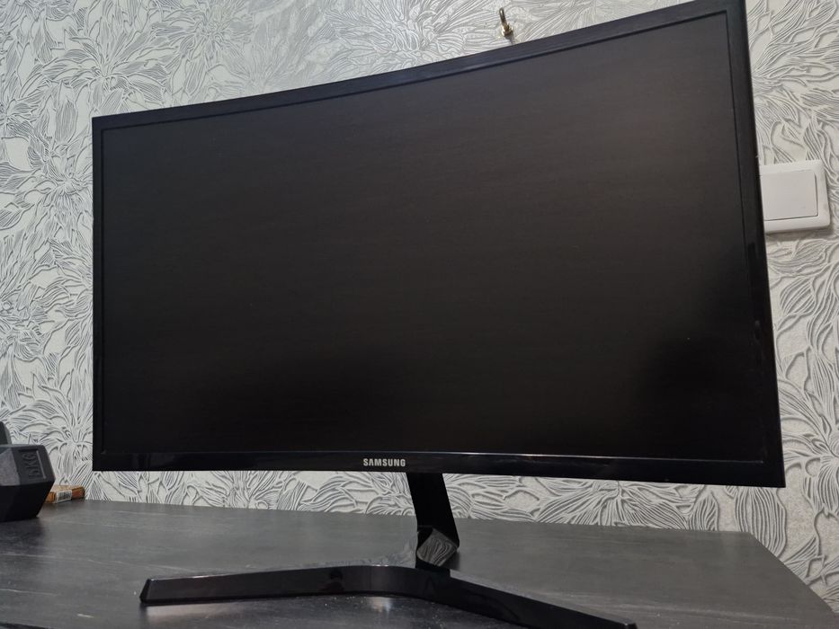 Монитор Samsung 72hz