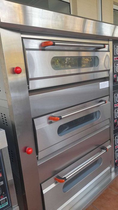 Продаётся Газовая  духовка  по скидочной цене 3-х ярусная 6 противня