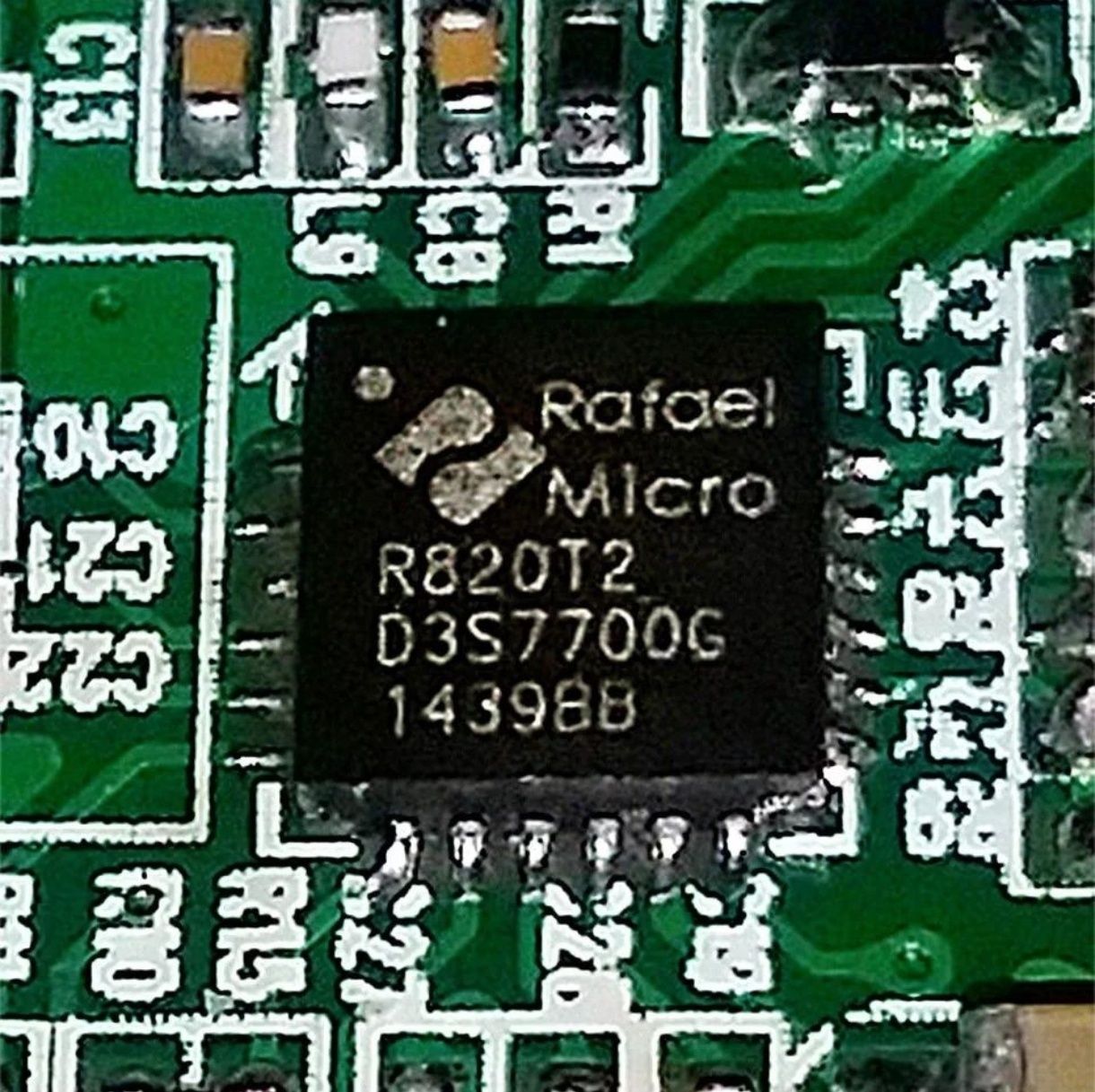 Цифровой приемник RTL SDR V3 новый
Оригинал