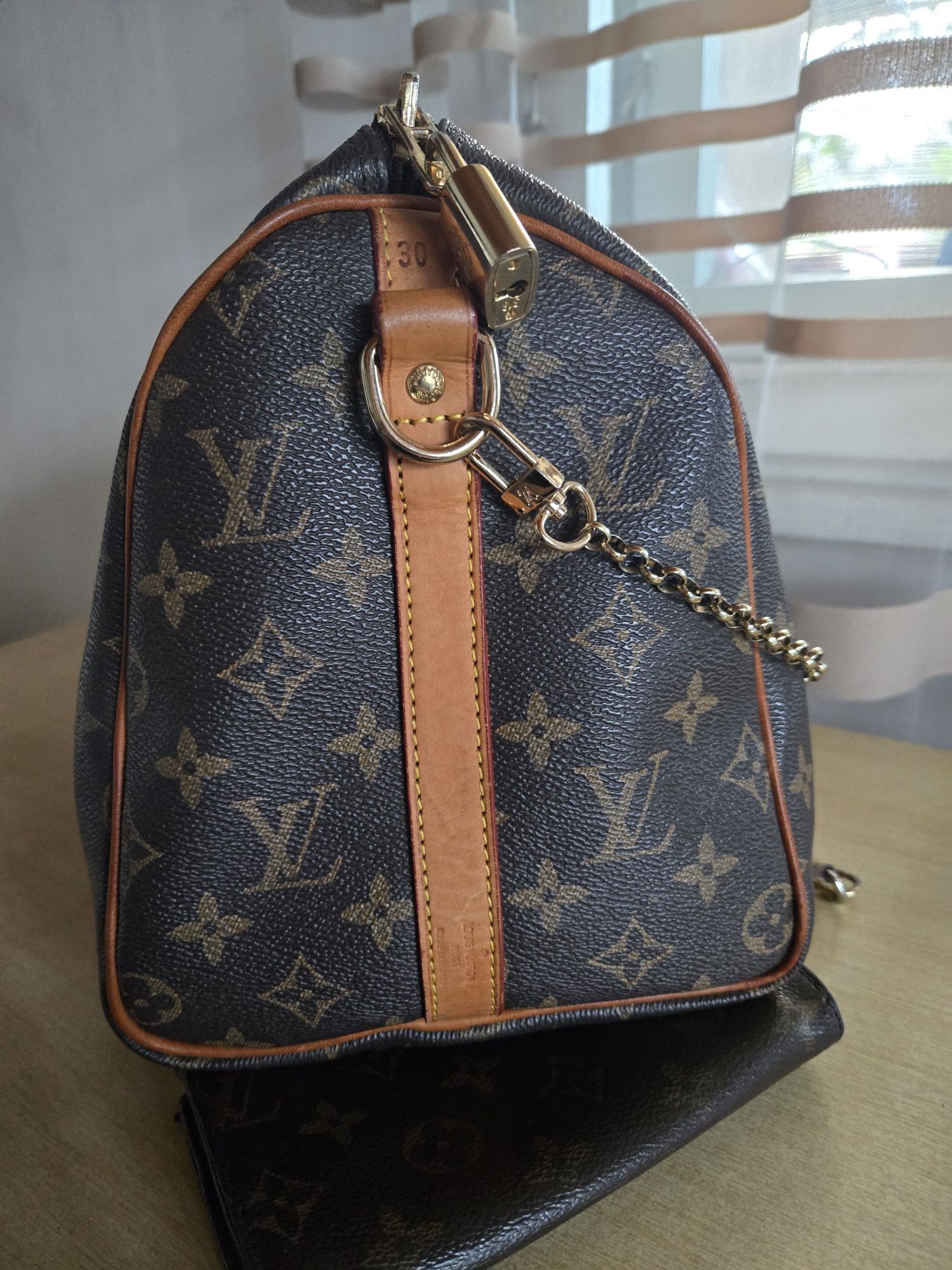 Louis vuitton естествена кожа