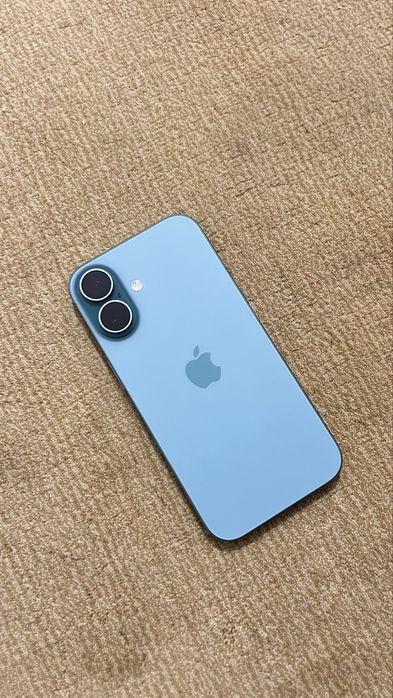 Продам iPhone 16 зеленый 128 гб