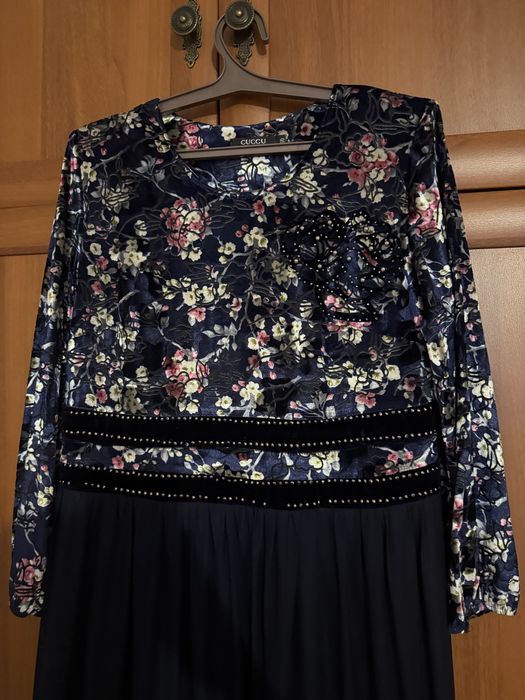 Продам б/у платья