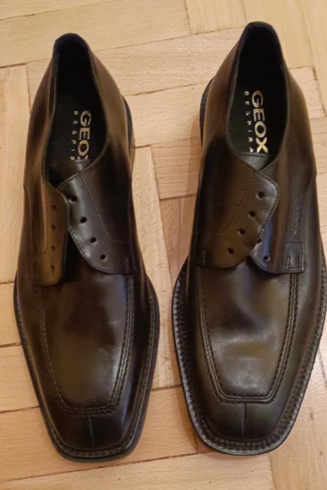 Асиметрични обувки GEOX - 42