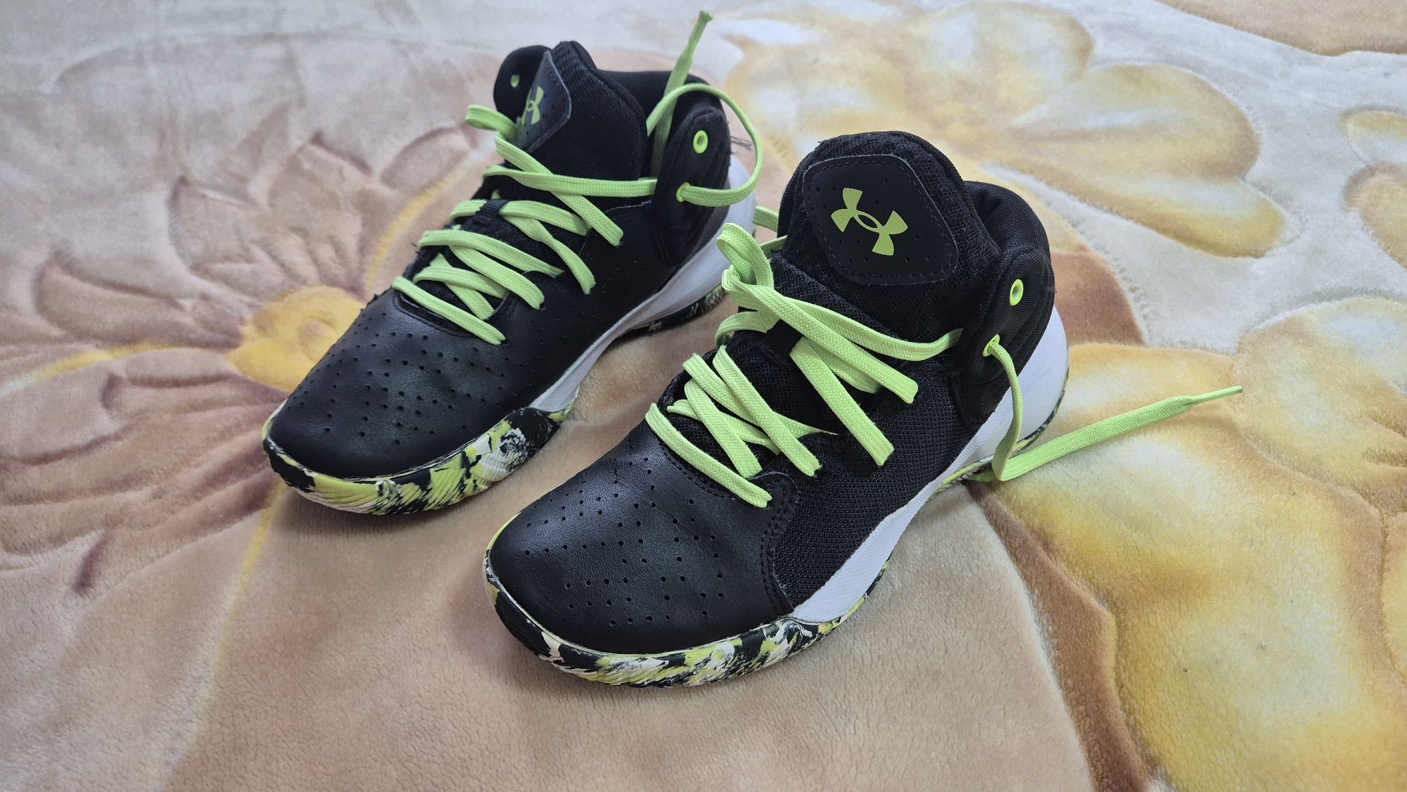 Кецове за момче  Under Armour