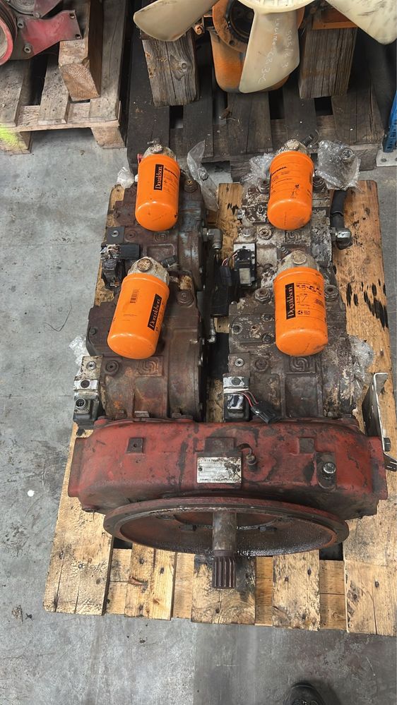 Vand Pompa Hidrualica Sauer Sundstrand ,model 00L100FA1C8P3F1