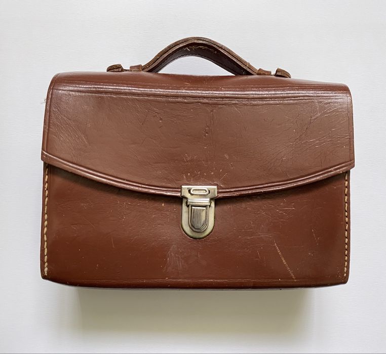 Gentuta din piele (de la un Oscilometru)