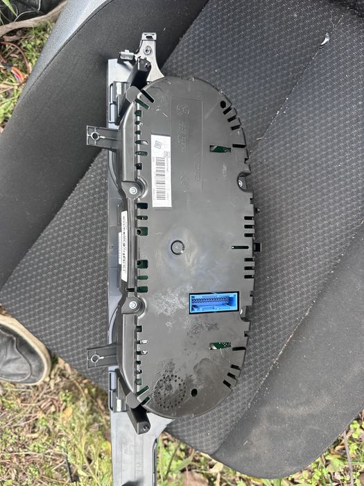 Километраж VW Passat B6 2010Година