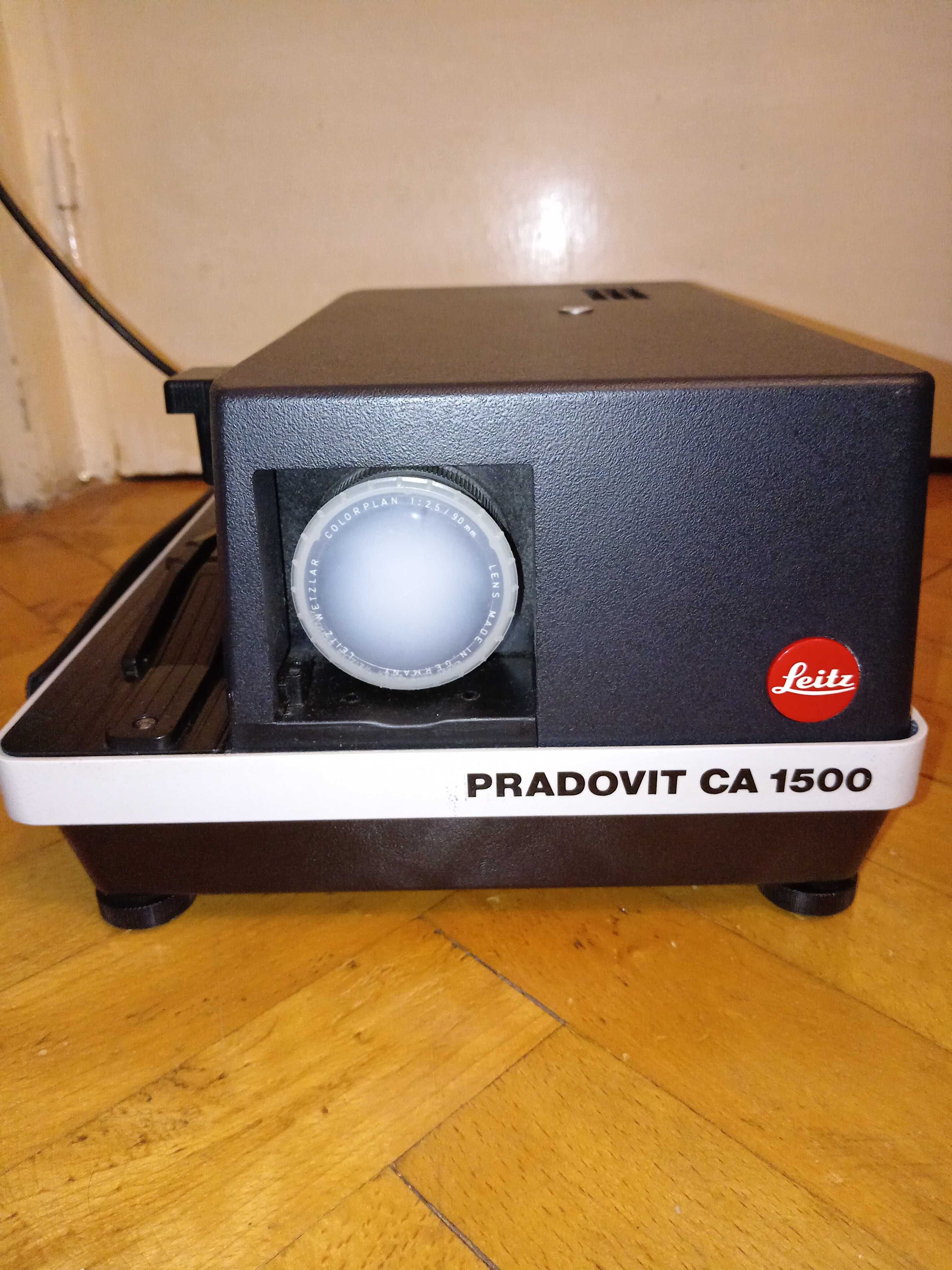 Diaproiector Leica Pradovit CA 1500