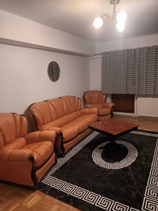 Apartament 3 camere Etj 2 de inchiriat zona Ultracentrala Universitate