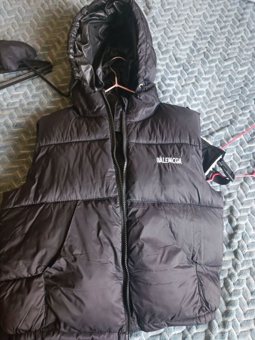 Продам балоневую жилетку