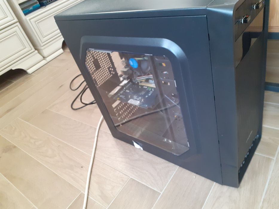 Vând PC gaming i3 generația a 4-a