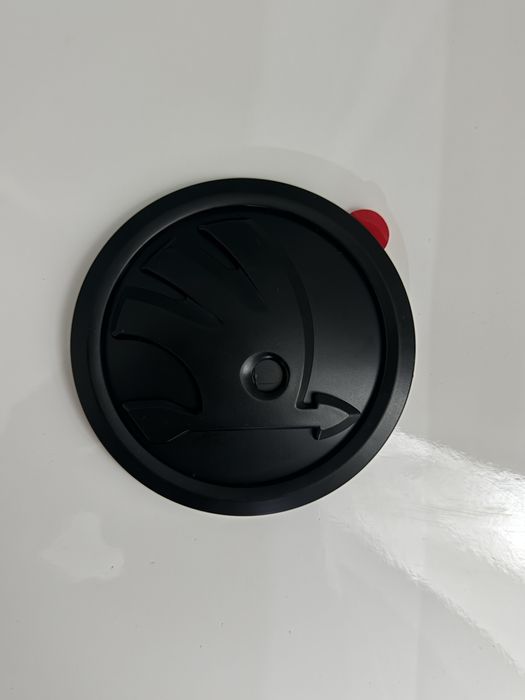 Продам значок Skoda