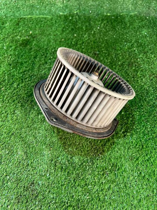 Моторчик печки Ниссан терpано  Nissan Terrano