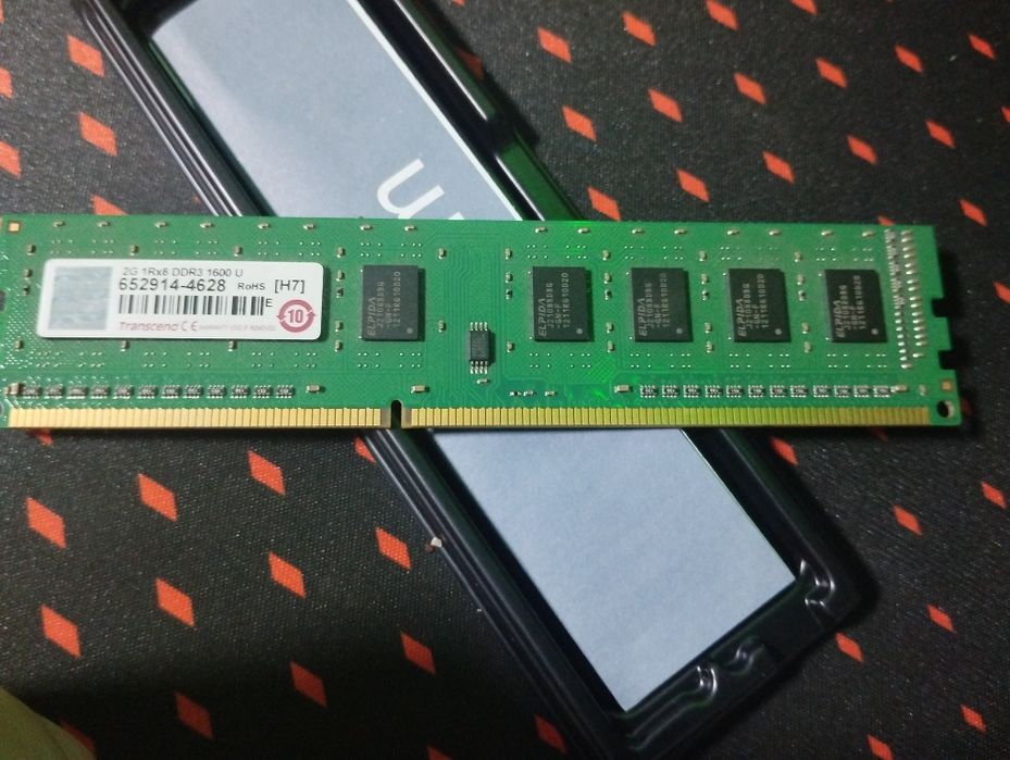 Продам оперативную память 2gb DDR3 идеальное состояние