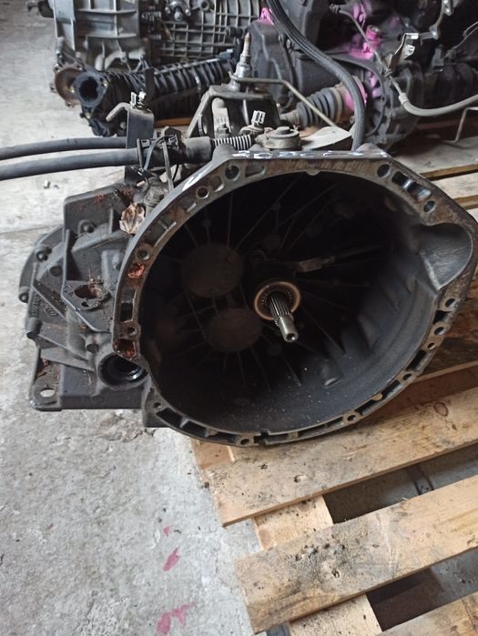 Cutie viteze Renault 2.0dci 6 trepte cod8200726841 cod8200562302