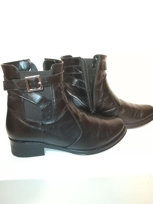 Ghete din piele Conilli