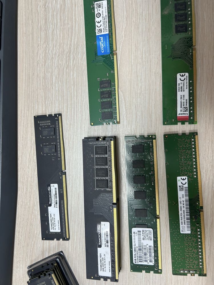 Продам озу 4GB  и 8 Gb