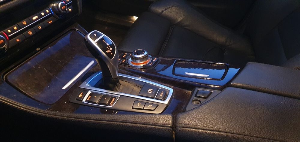 Продава се Bmw 550 i