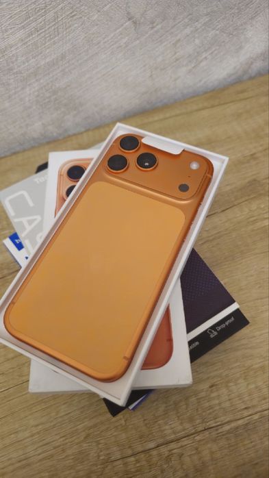 Продам iphone 17 pro max, 256 гб, 9 циклов