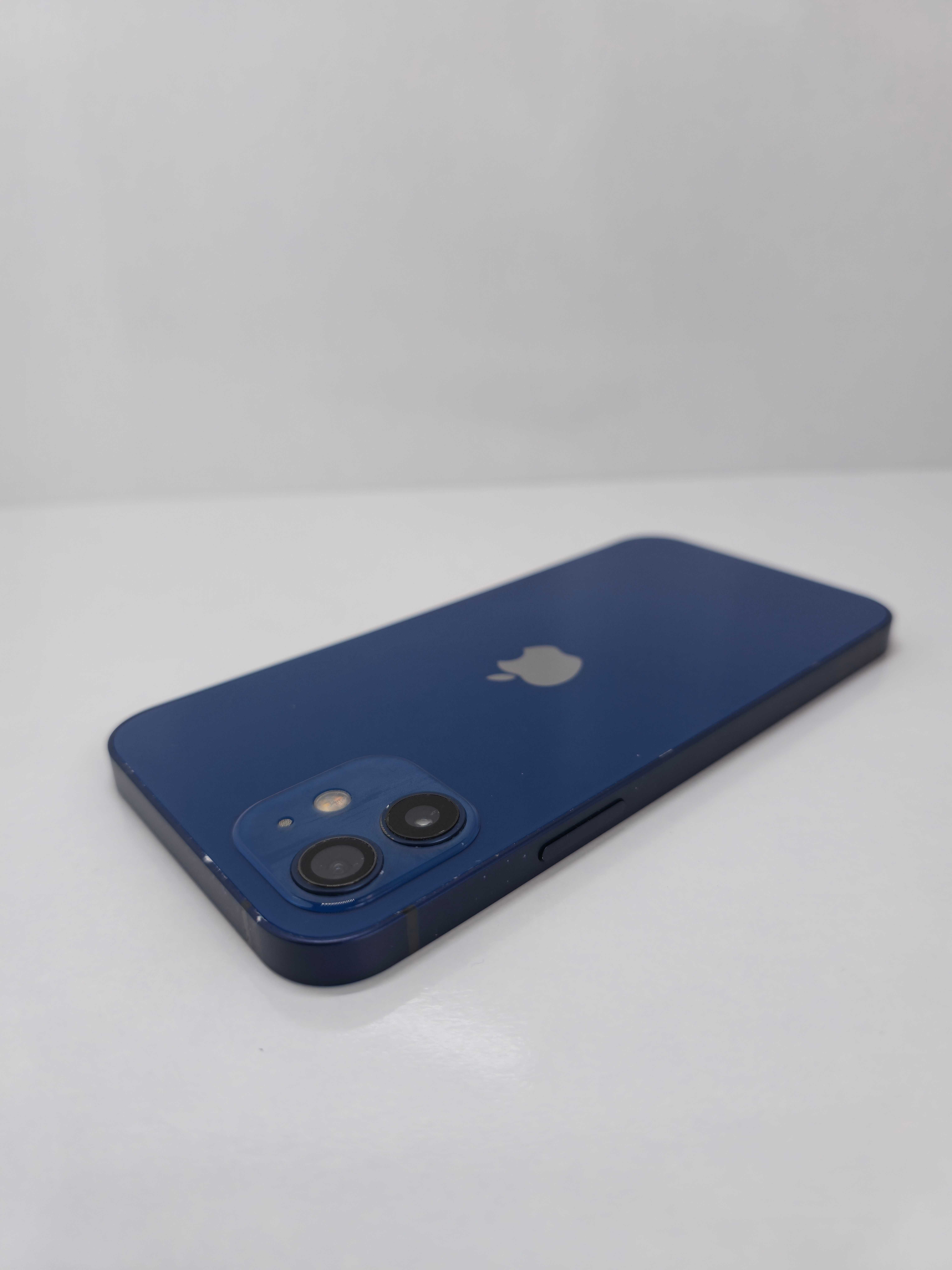 iPhone 12 64GB Blue
