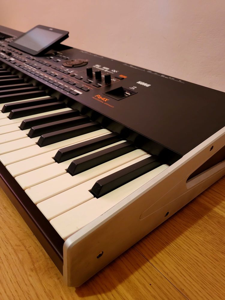 Korg pa 4 x 76 international