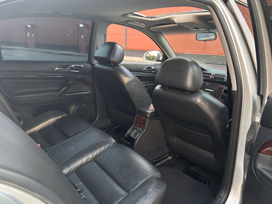 Skoda Superb 2006 2.5L diesel automat piele trapa jante stare buna +/-