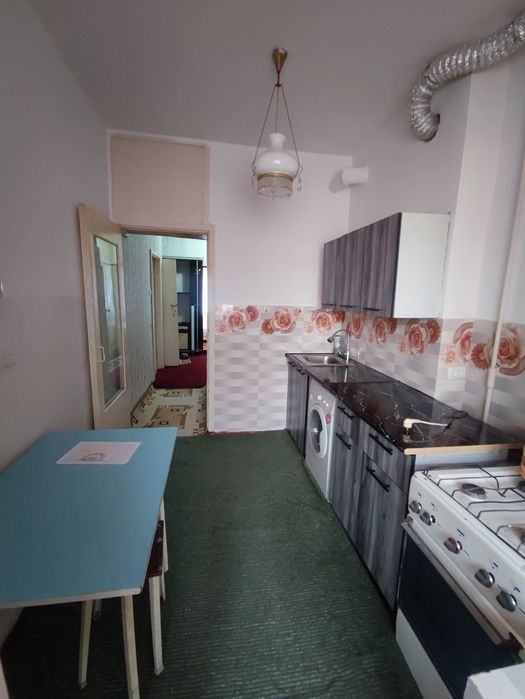 2х комнатная с обстановкой в 10 микрорайоне (молочка)