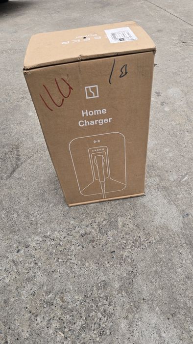 Zeekr zaryatka Original.. 7kw. Srochno sotiladi.