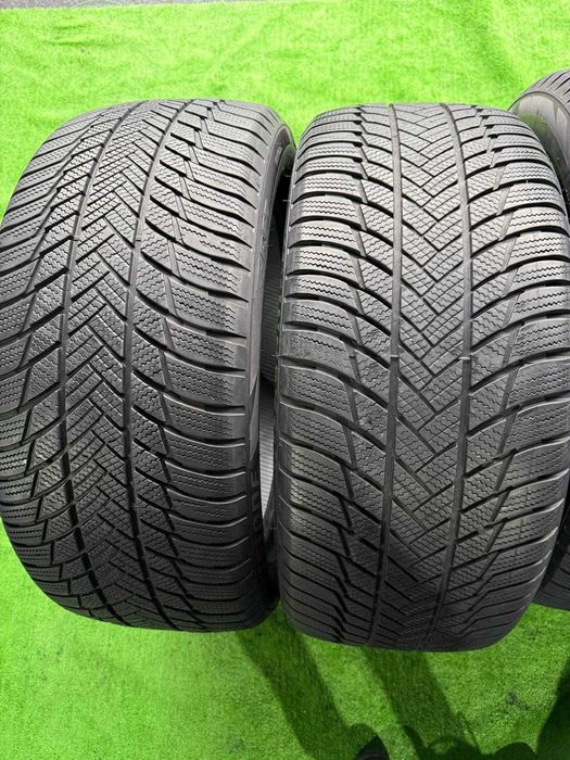 Anvelope iarnă 275/45/20 Bridgestone RSC*