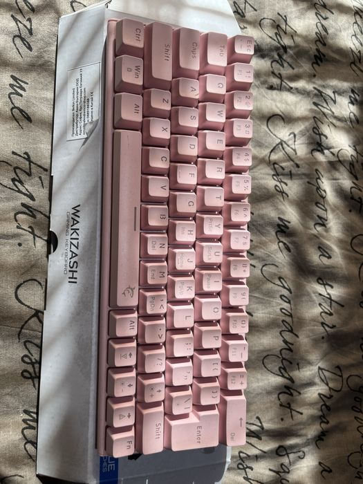 Keyboar Whiteshark Wakizashi blue switch