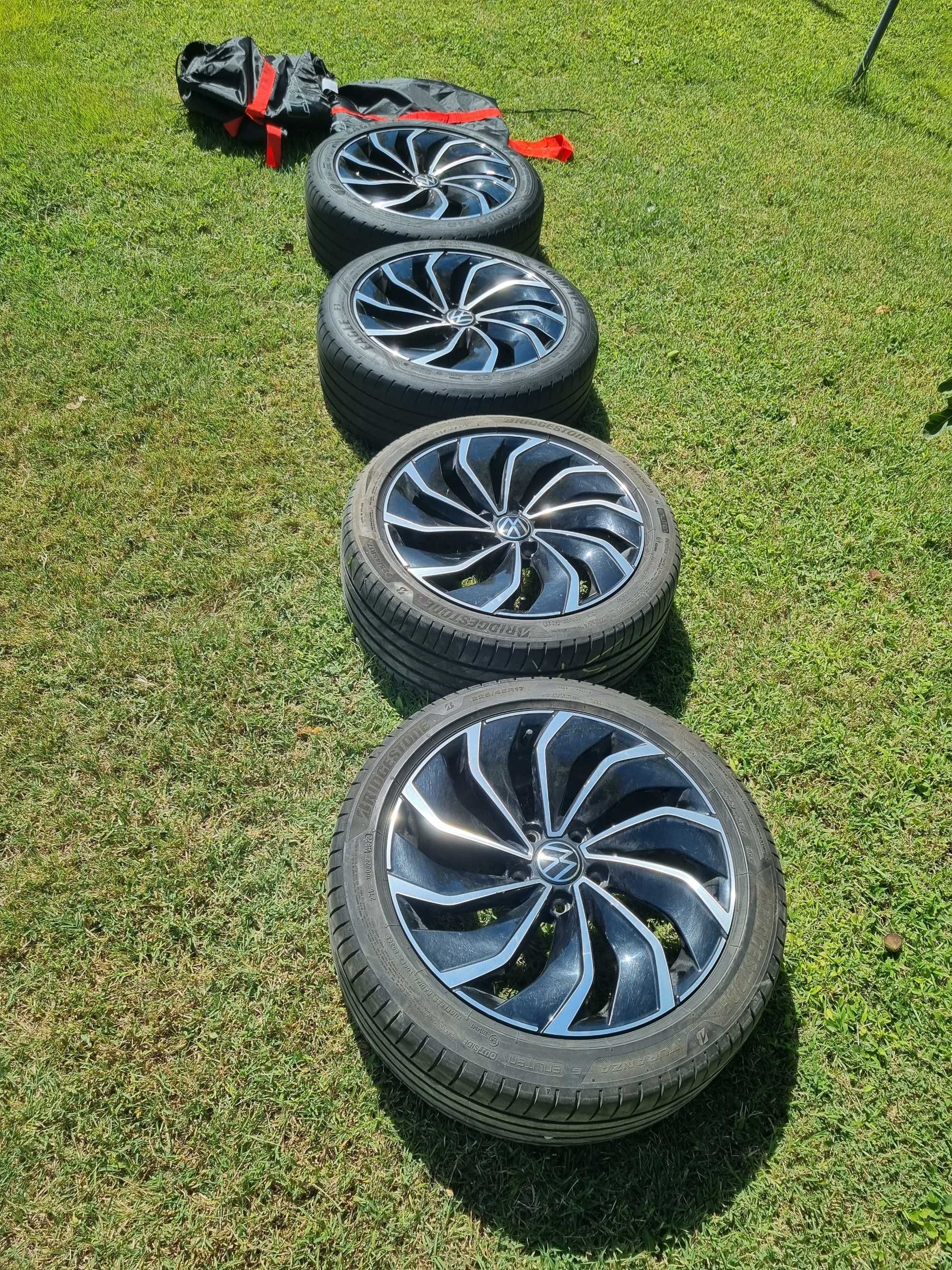 джанти оригинални VW Golf 8 модел Ventura 112x5x17 ET 51 с гуми
