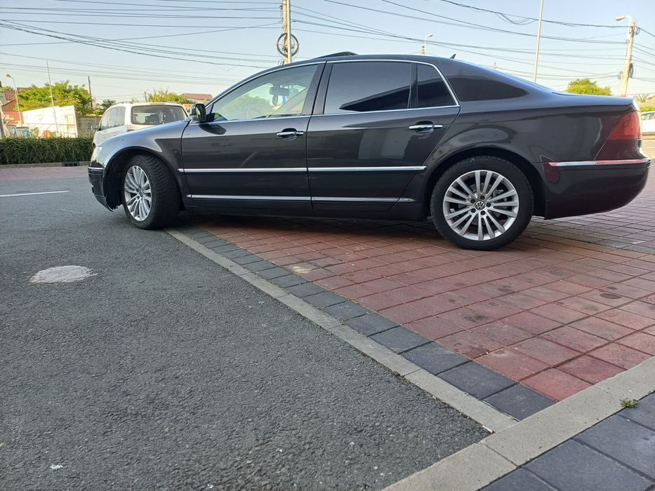 Volkswagen Phaeton *EURO 5 *Long-Version/Accept Variant.