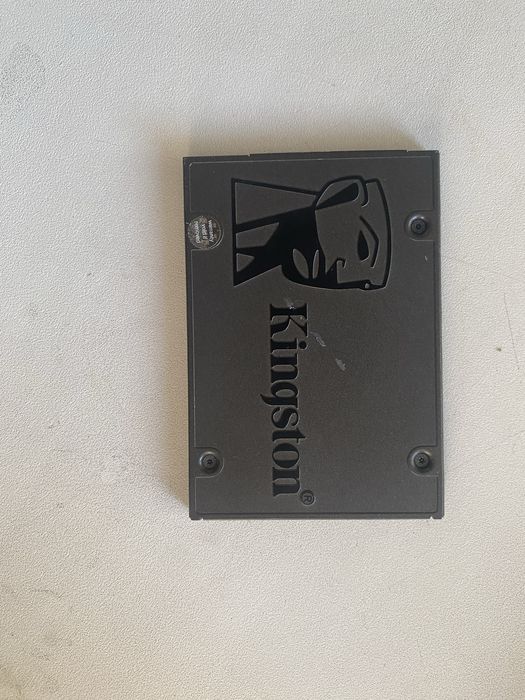 Ssd диск от бренда kingston