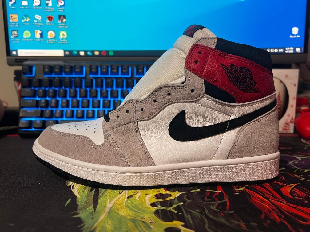 Air Jordan 1 Retro High Light Smoke Grey 43