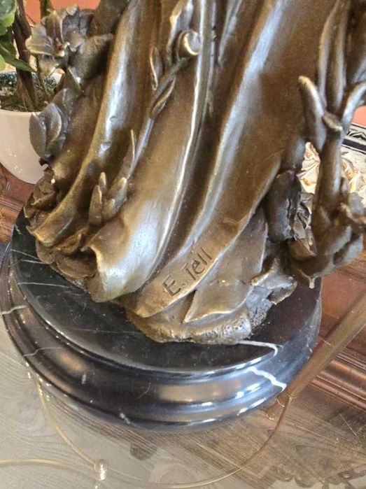 Statueta bronz Persefona,semnata.